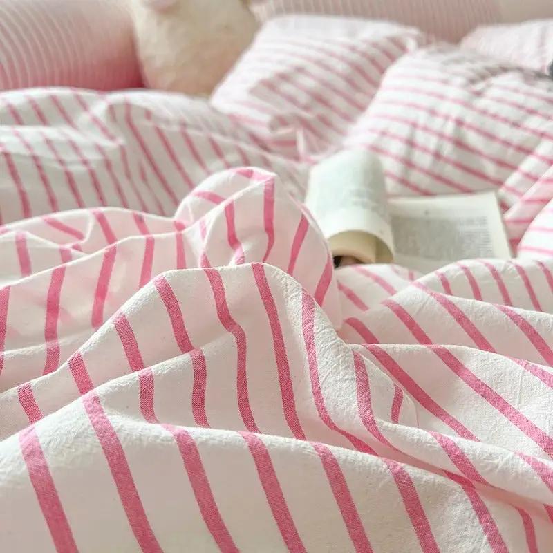 Close up Picture of Pink Stripe Bedding