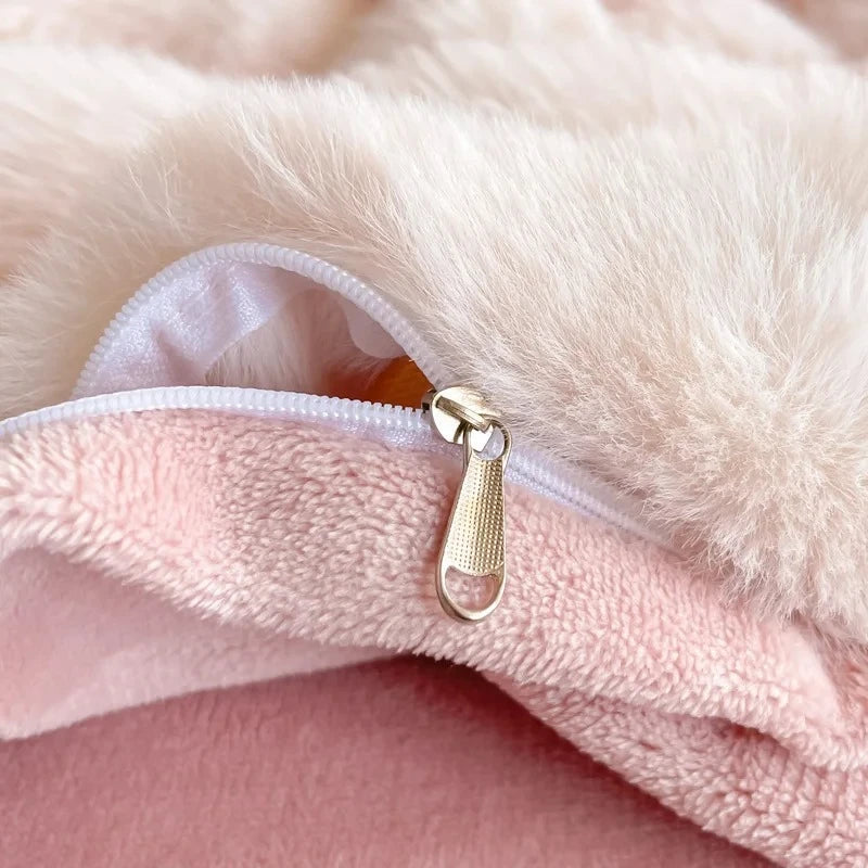 Zipper closure of a Pink Velvet Bedding set